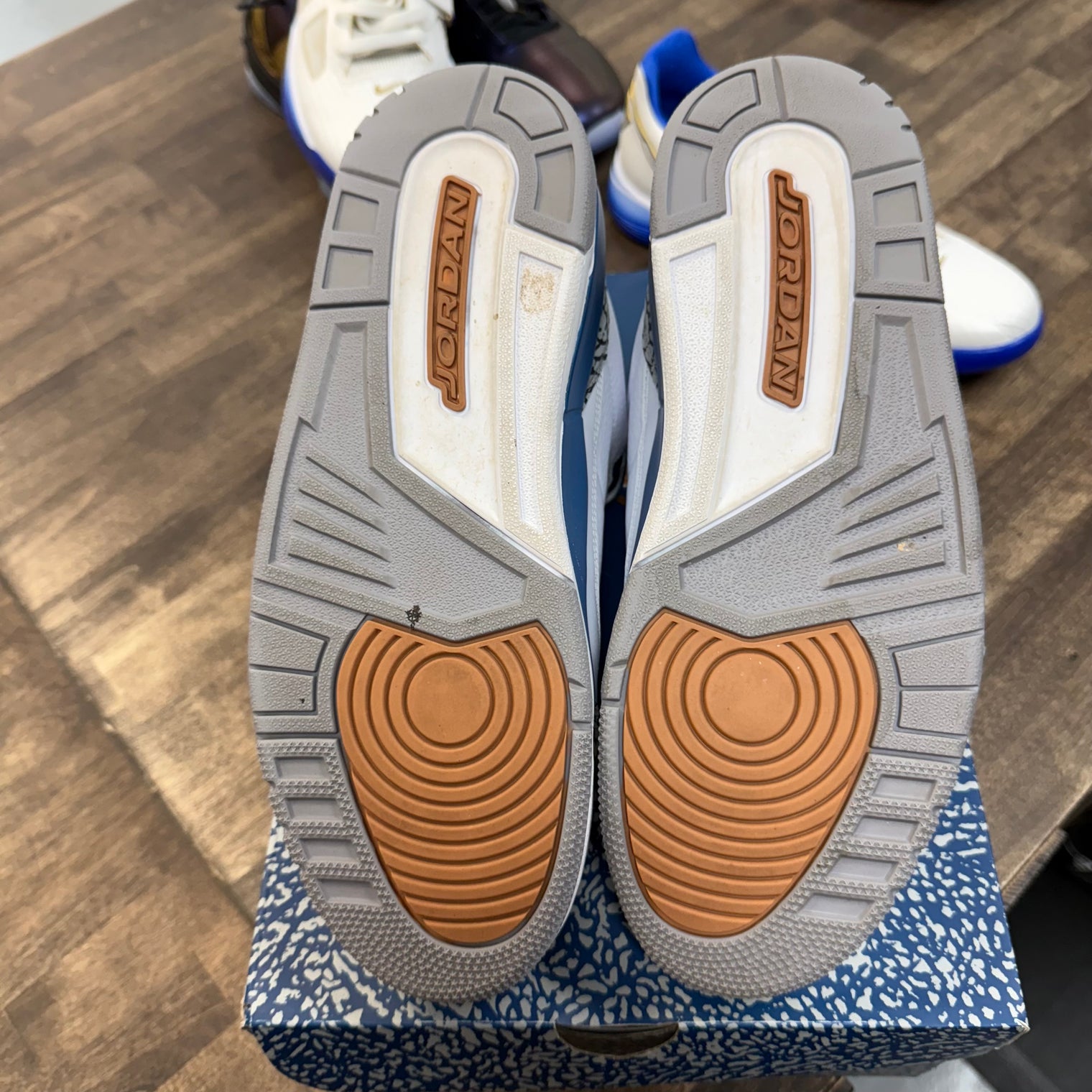Wizards Jordan 3 Retro (USED)