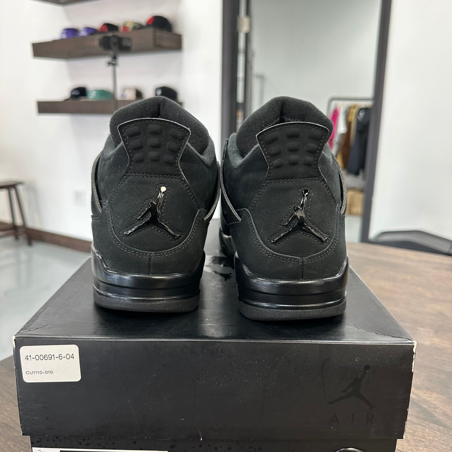 Black Cat Jordan 4 (Lightly Worn)