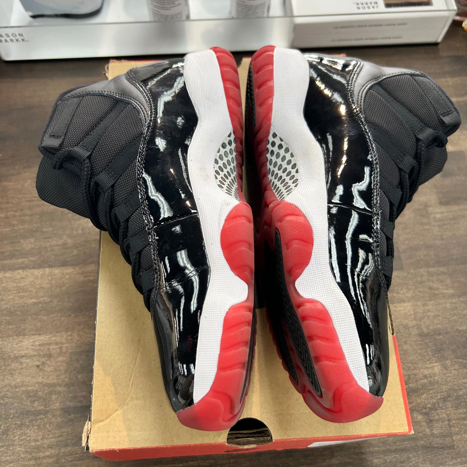 Bred Jordan 11 2019 (GS) (USED)