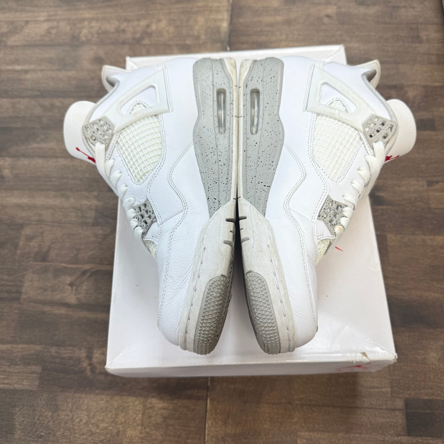 White Oreo Jordan 4 Retro (USED)