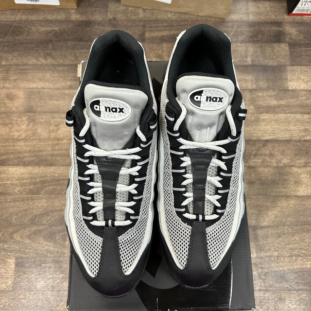 Reflective Safari Nike Air Max 95 (Women's) (USED)