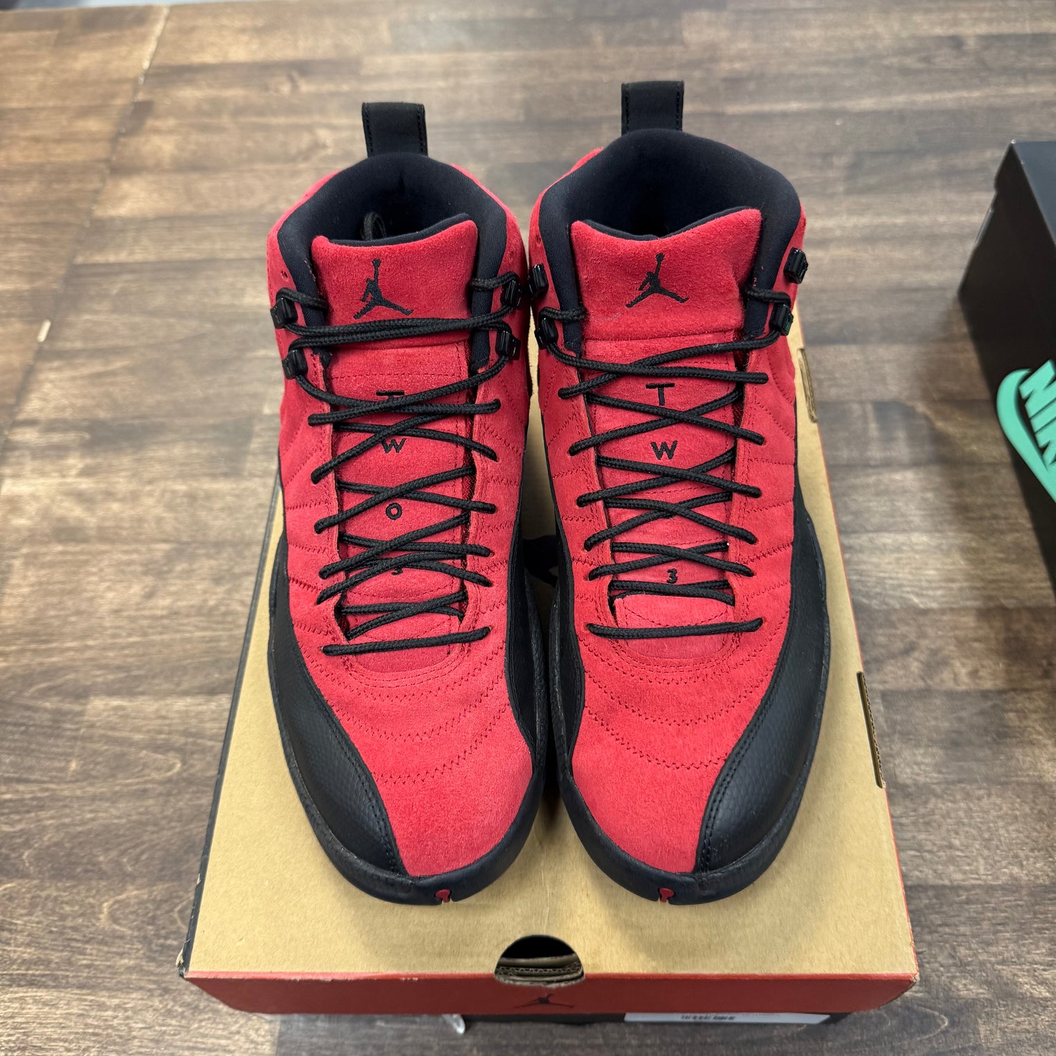 Reverse Flu Game Jordan 12 (USED)