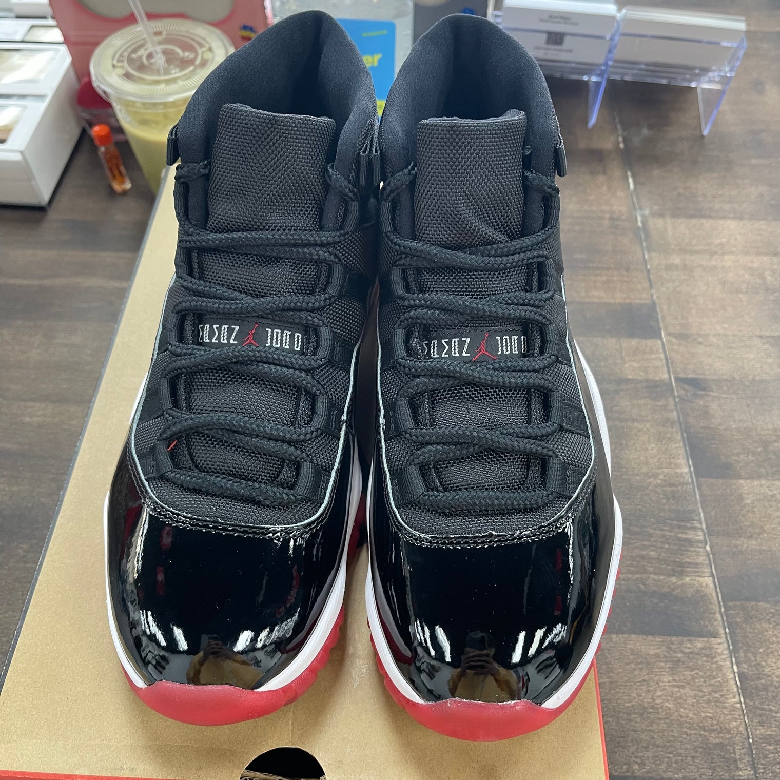 Bred Jordan 11 (2019) (Lightly Worn)