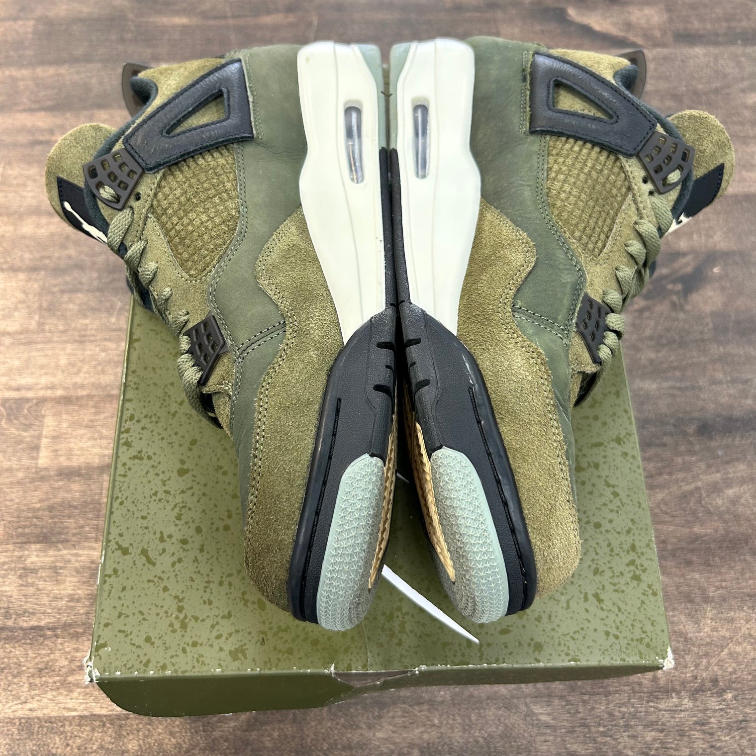 Craft Olive Jordan 4 (USED)