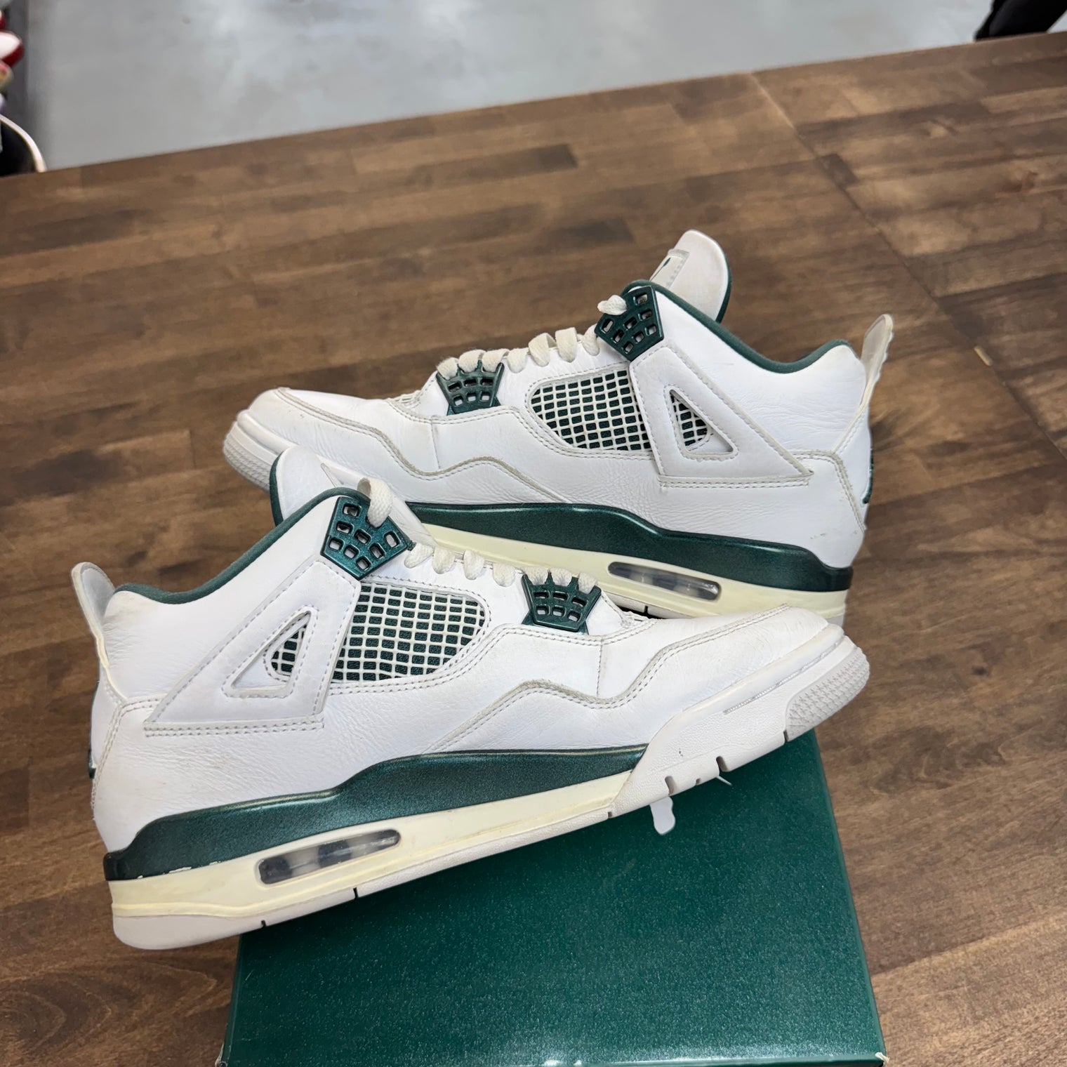 Oxidized Green Jordan 4 Retro (USED)