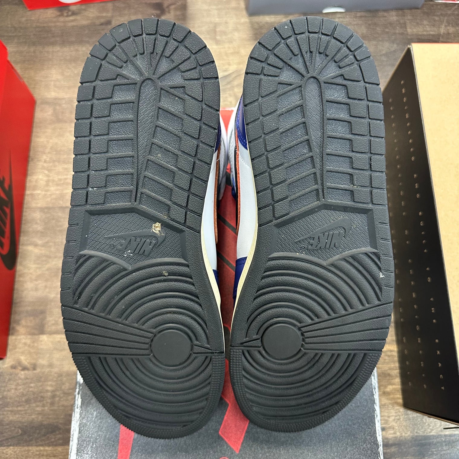 Rare Air Jordan 1 Retro High OG (USED)