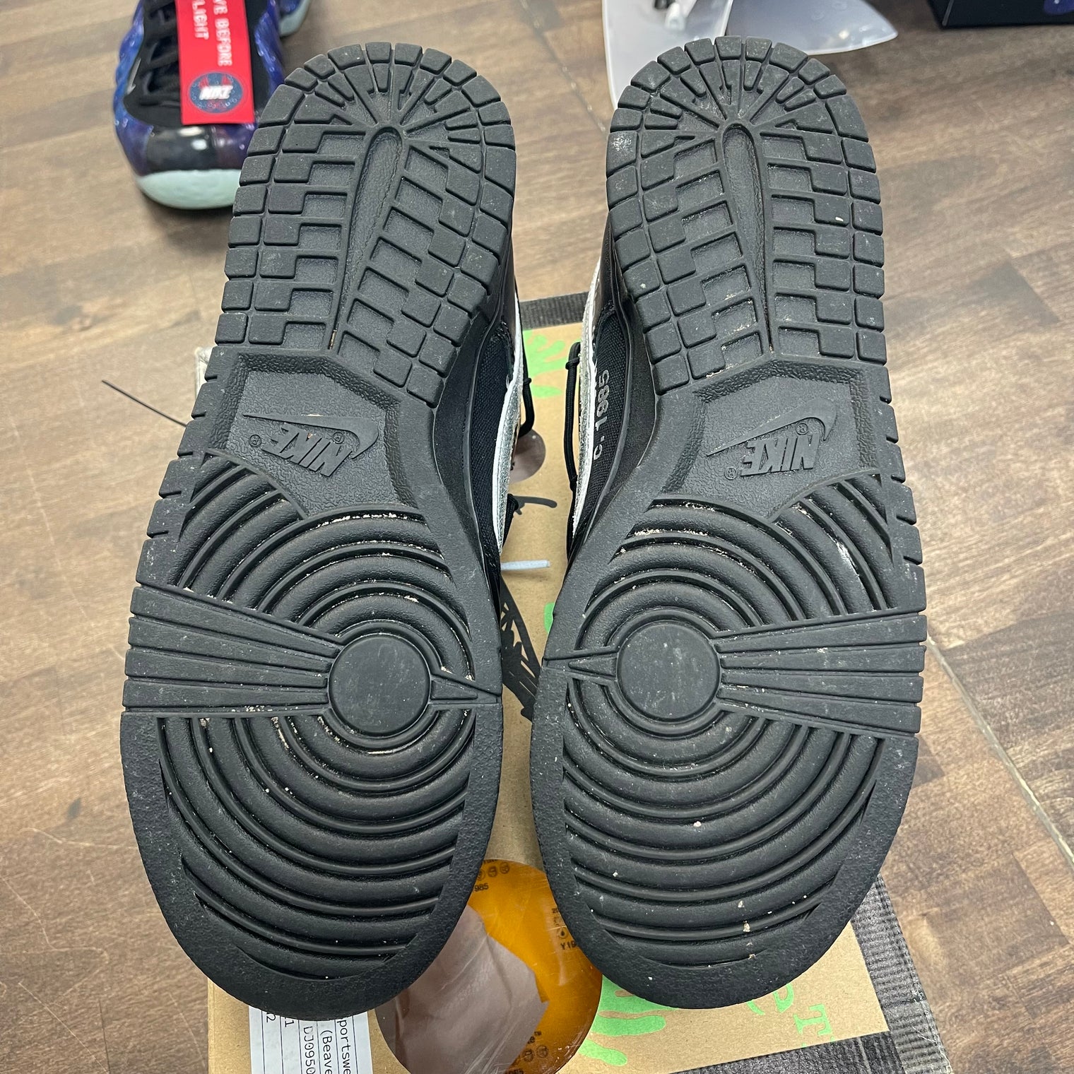 Lot 50 of 50 Off-White Dunk Low (USED)