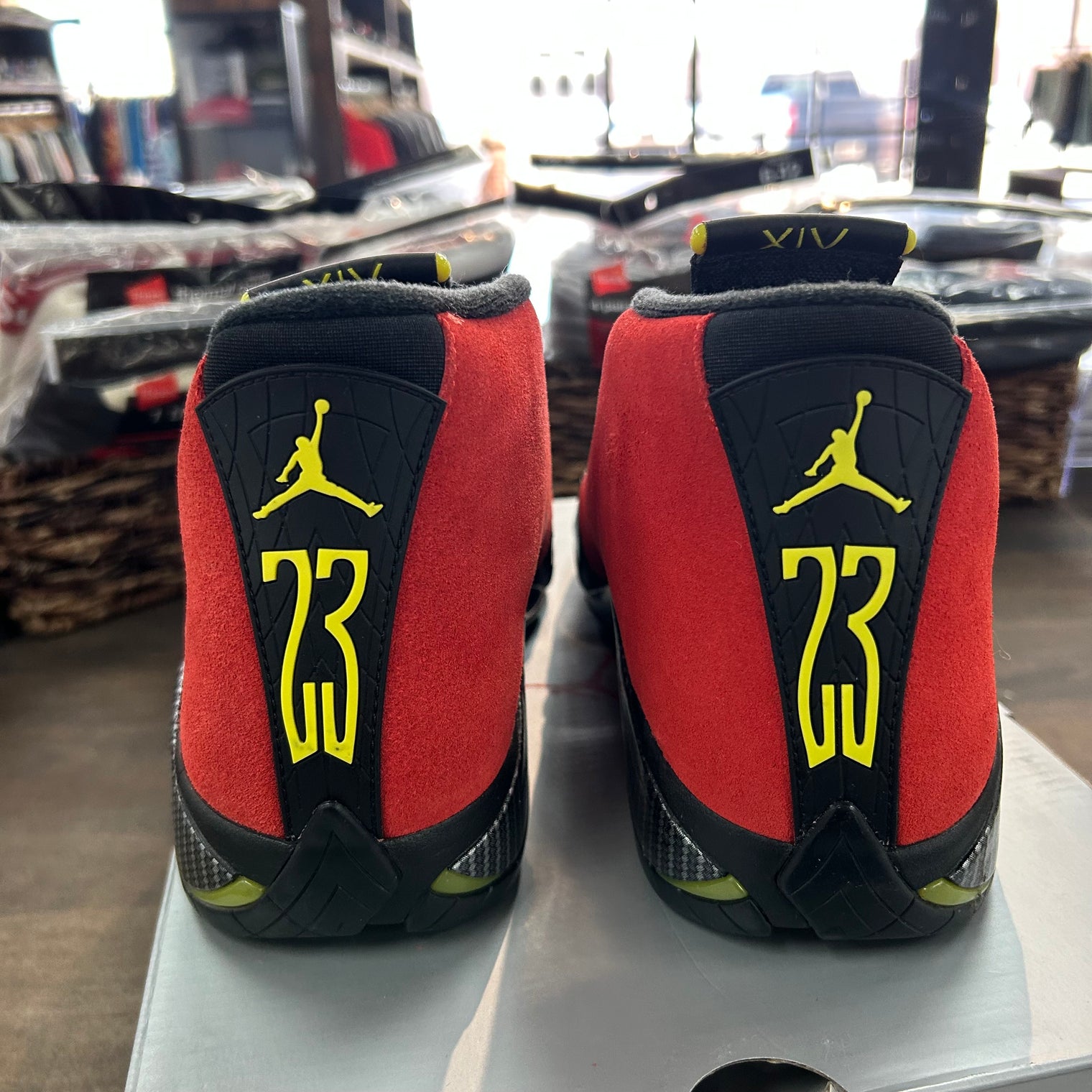 Jordan 14 Retro Ferrari (2025) (US 8.5) (USED)