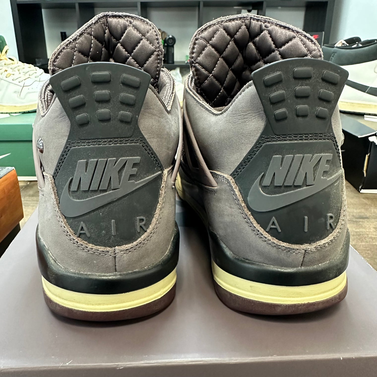 A Ma Maniere Violet Ore Jordan 4 Retro (USED)