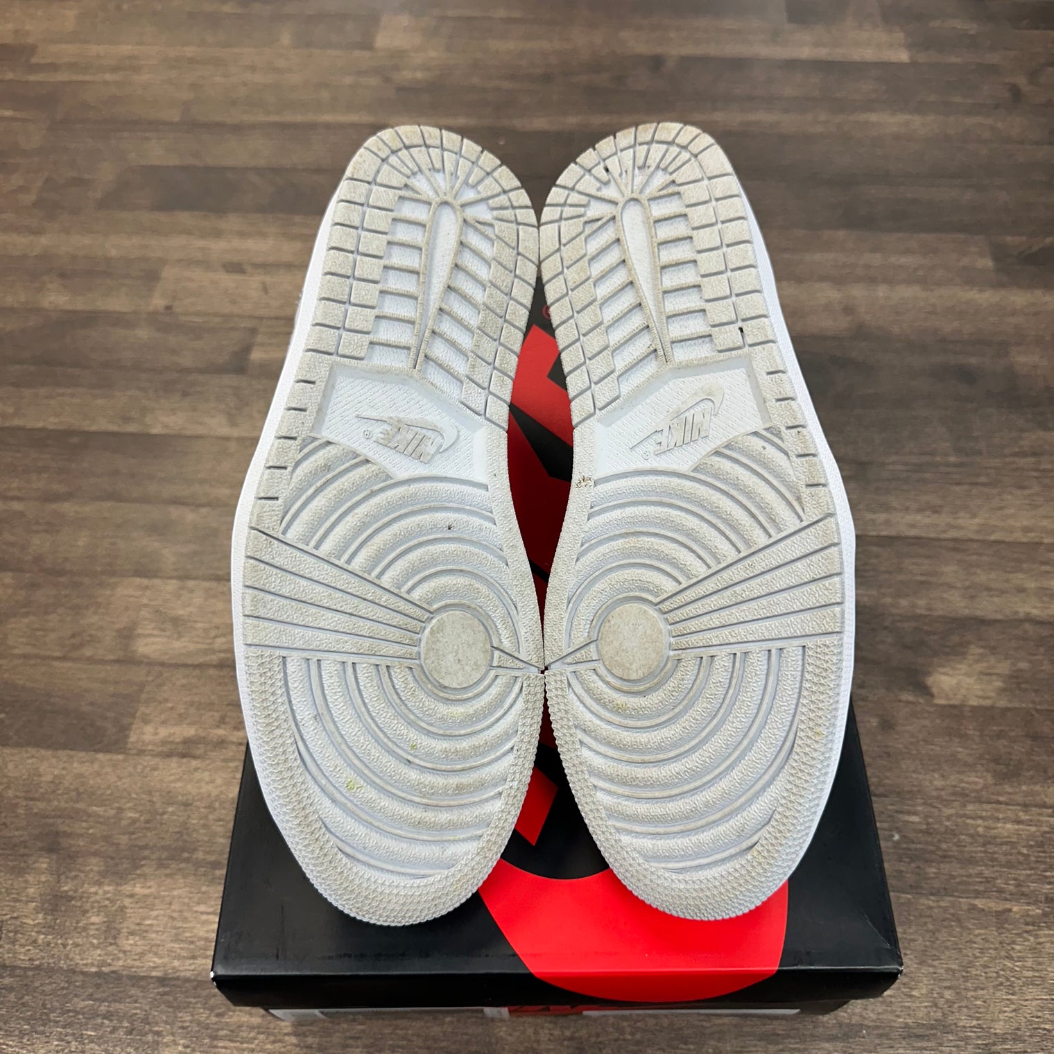 Neutral Grey Jordan 1 Low OG (USED)