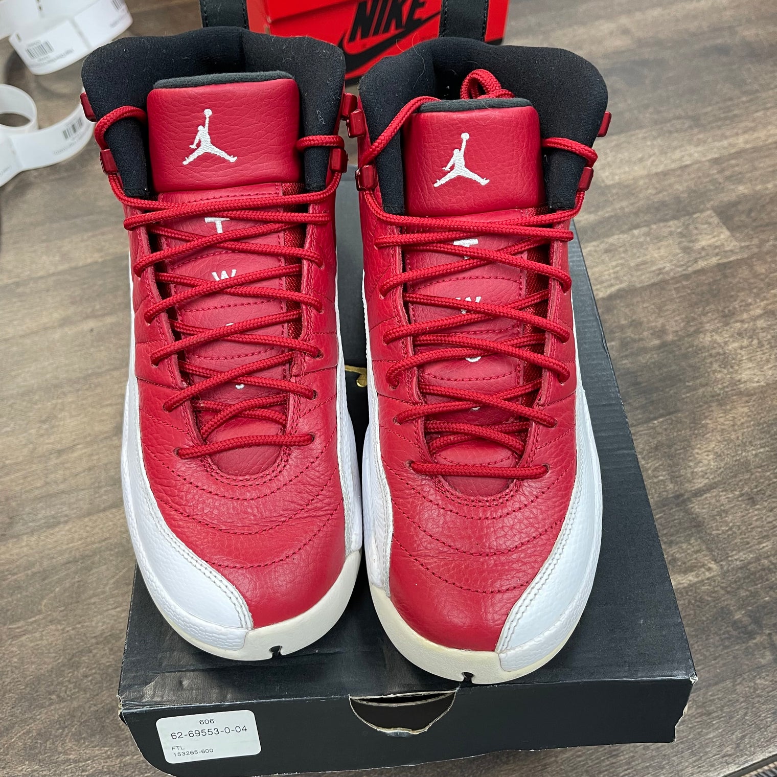 Gym Red Jordan 12 (GS) (USED)