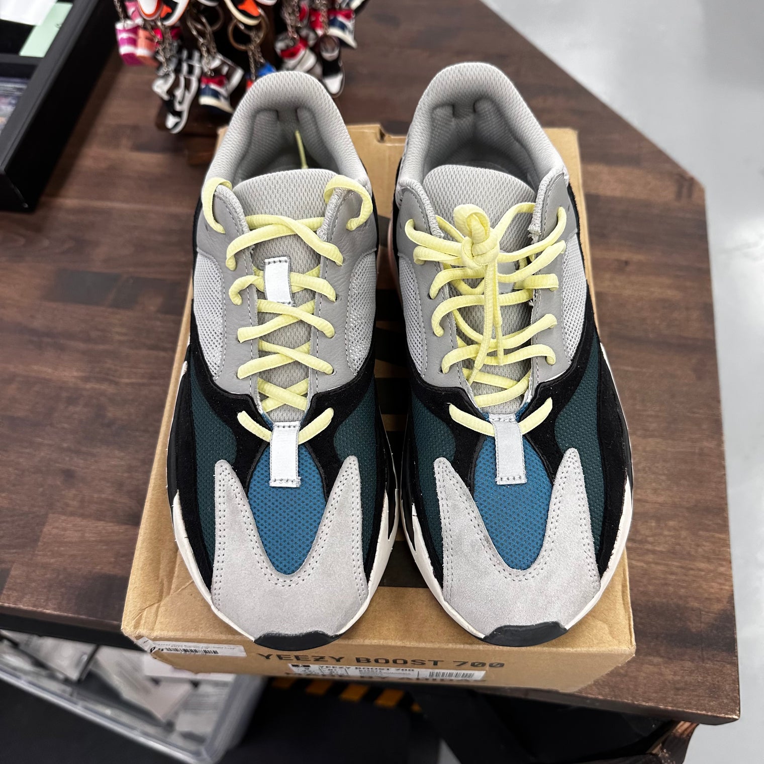 Waverunner Yeezy 700 (USED)