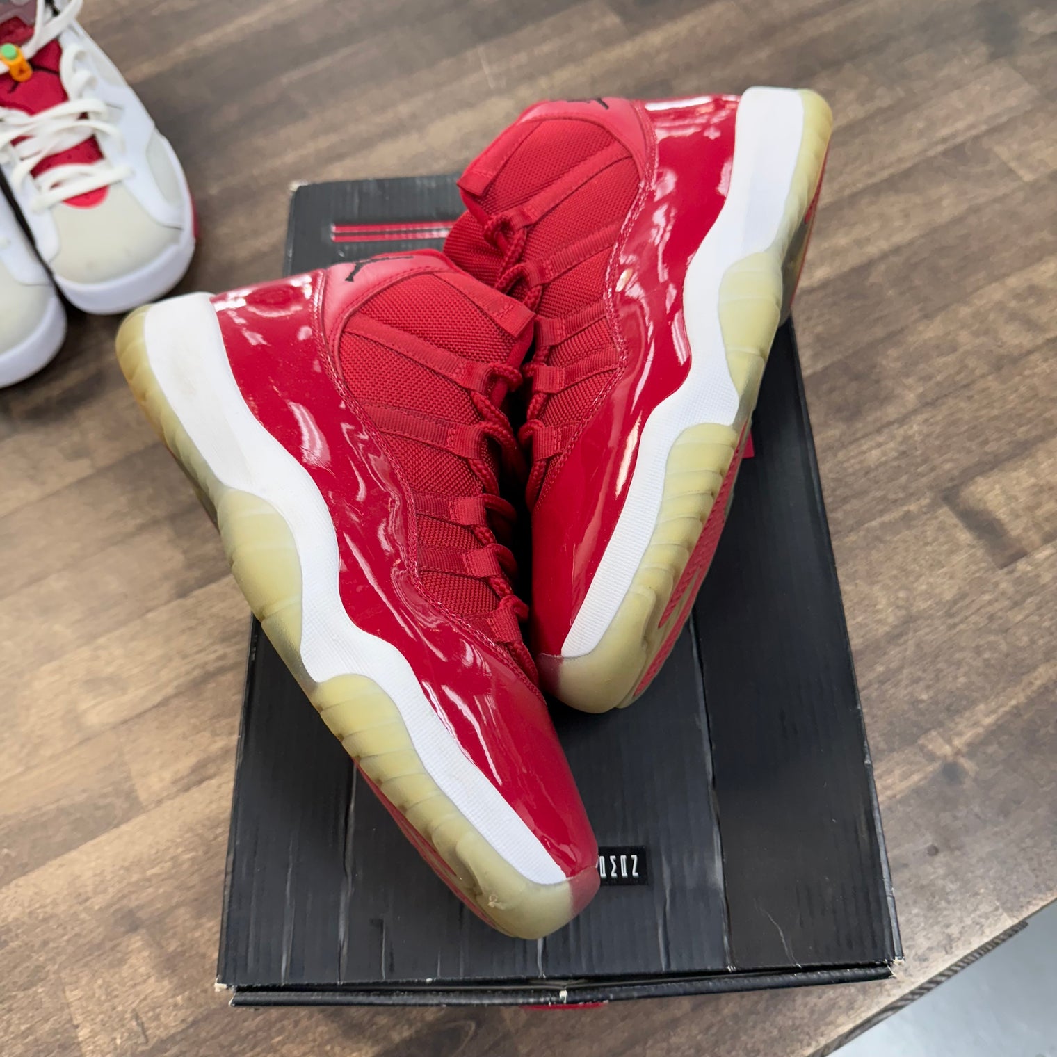 Win like 96 Jordan 11 (USED)