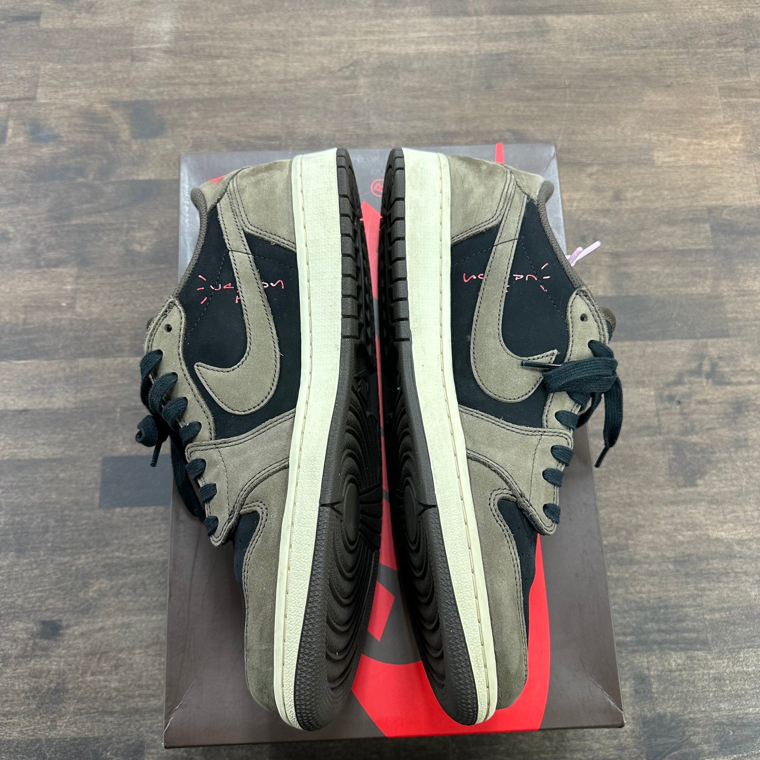 Travis Scott Mocha Jordan 1 Low OG (USED)