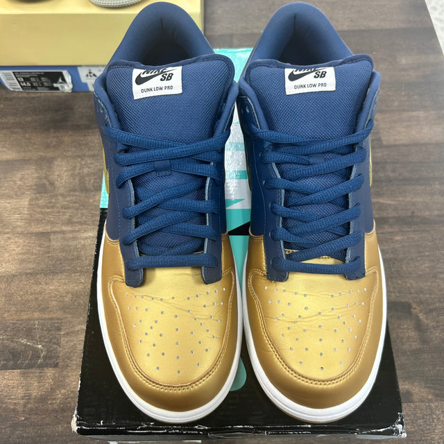 Supreme Jewel Swoosh Gold SB Dunk Low (USED)