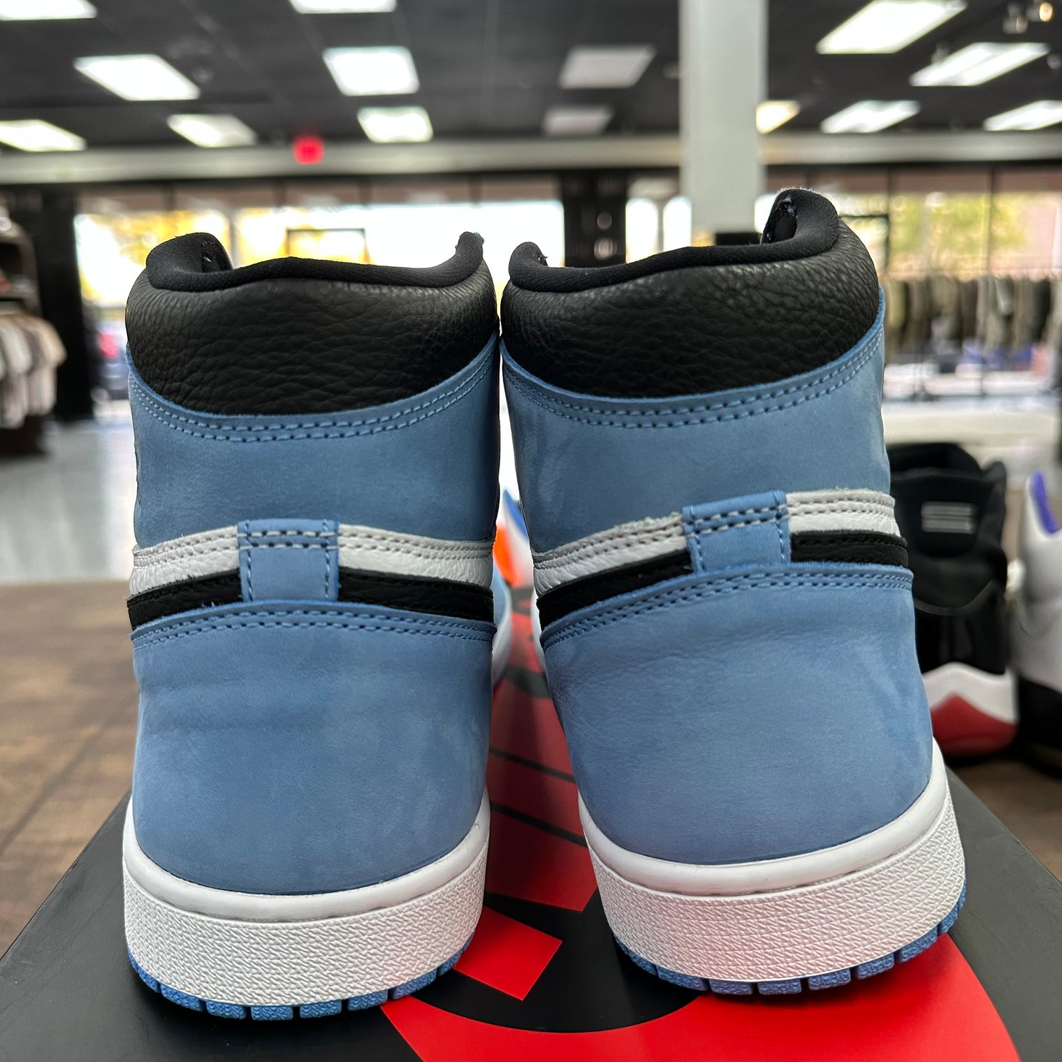 University Blue White Jordan 1 High Retro (USED)