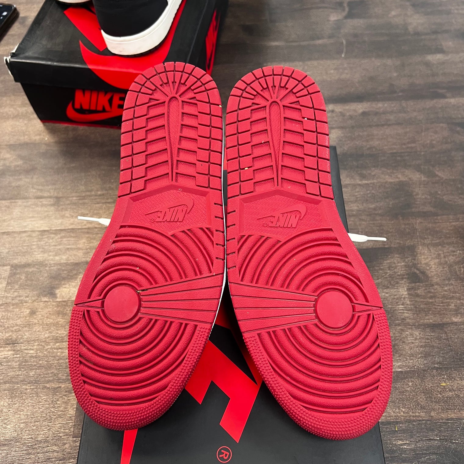 Black Toe Jordan 1 Low (USED)