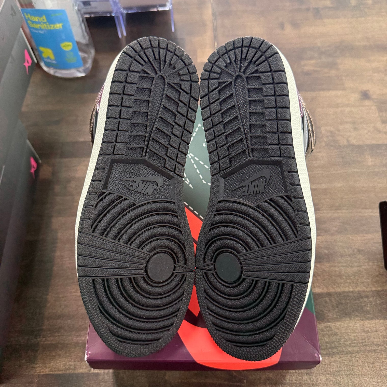 Hand Craft Jordan 1 High (USED)