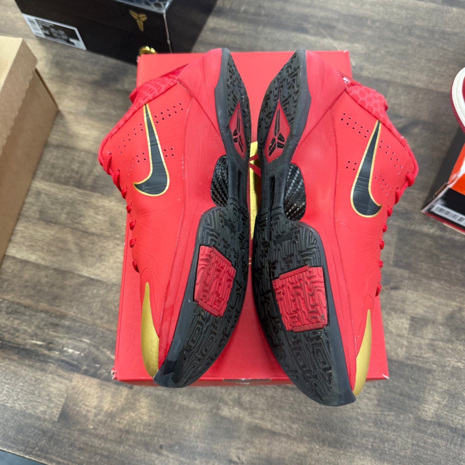 Year of Mamba University Red Kobe 5 (USED)