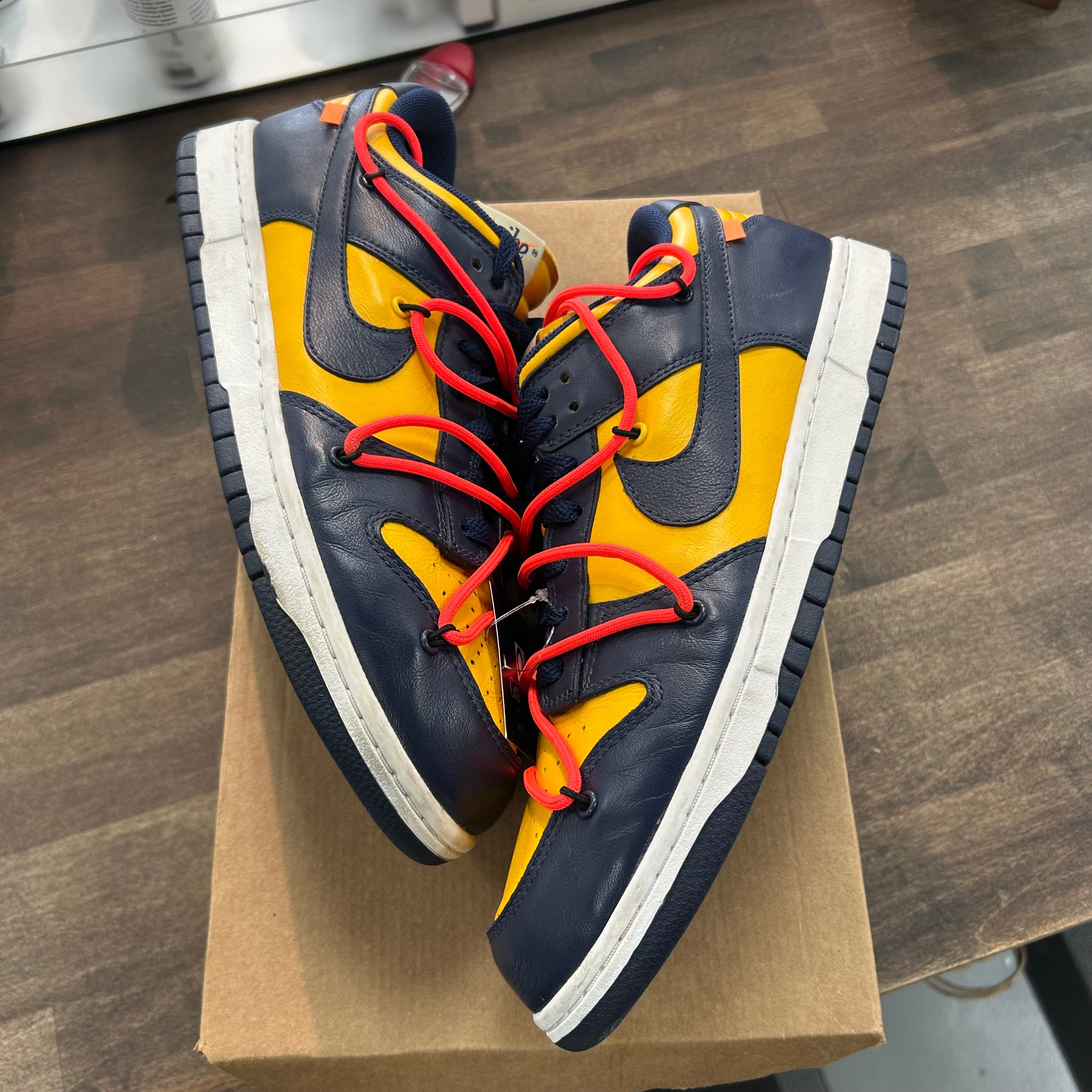 Nike Off-White Michigan Dunk Low (USED, No Box) Size 11 (Pre-Owned) - Image 1