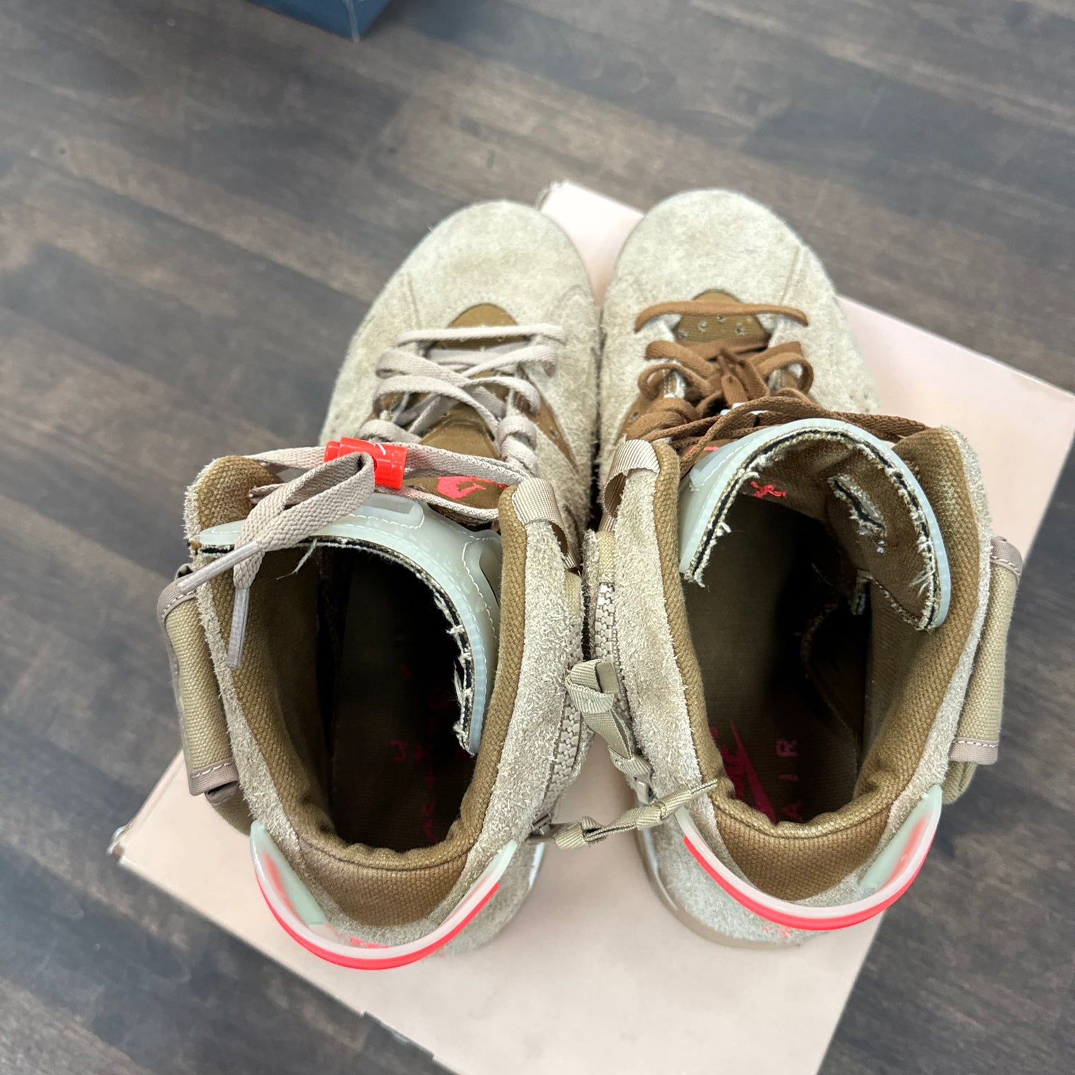 British Khaki Travis Scott Jordan 6 (USED)