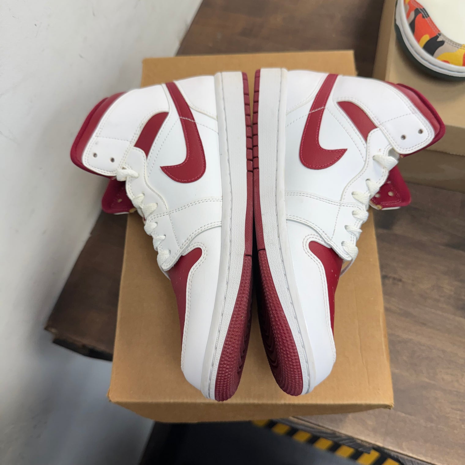 Reverse Chicago Jordan 1 Mid (W) (USED, No Box)