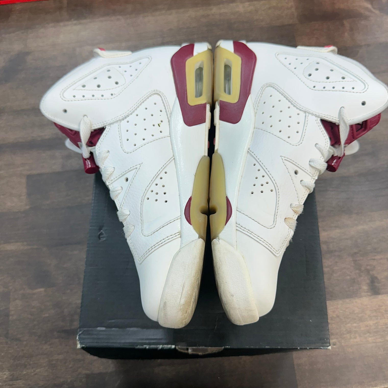 Maroon Jordan 6 (GS) (USED)
