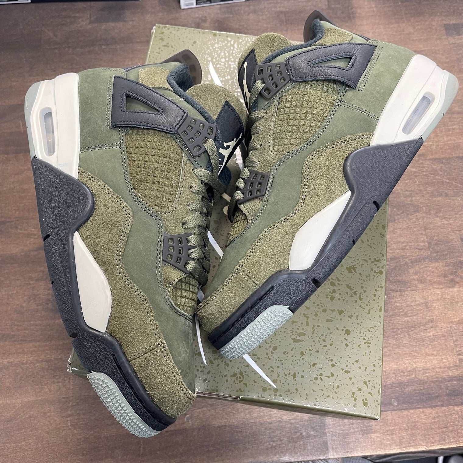 Craft Olive Jordan 4 (USED)