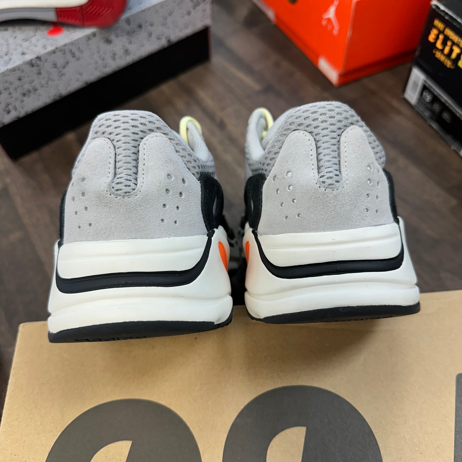 Waverunner Yeezy 700 (USED)