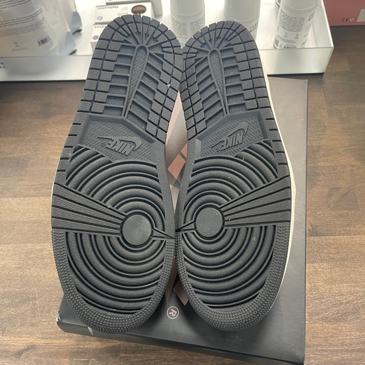 Mocha Jordan 1 Low OG (USED)