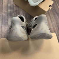 Stone Sage Yeezy Foam RNNR (USED)
