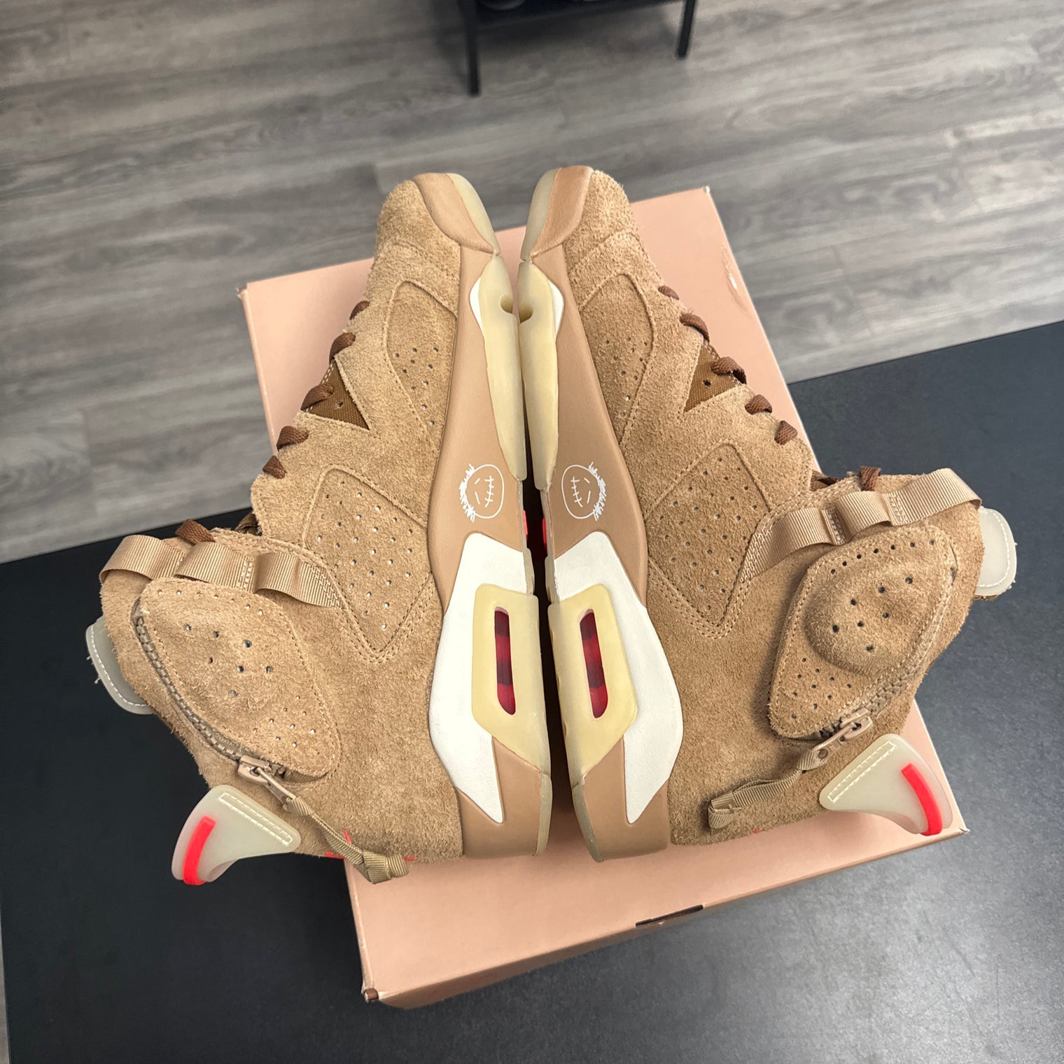 British Khaki Travis Scott Jordan 6 (USED)