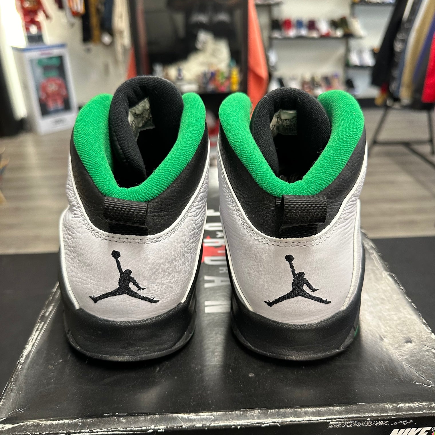 Seattle Jordan 10 Retro (USED)