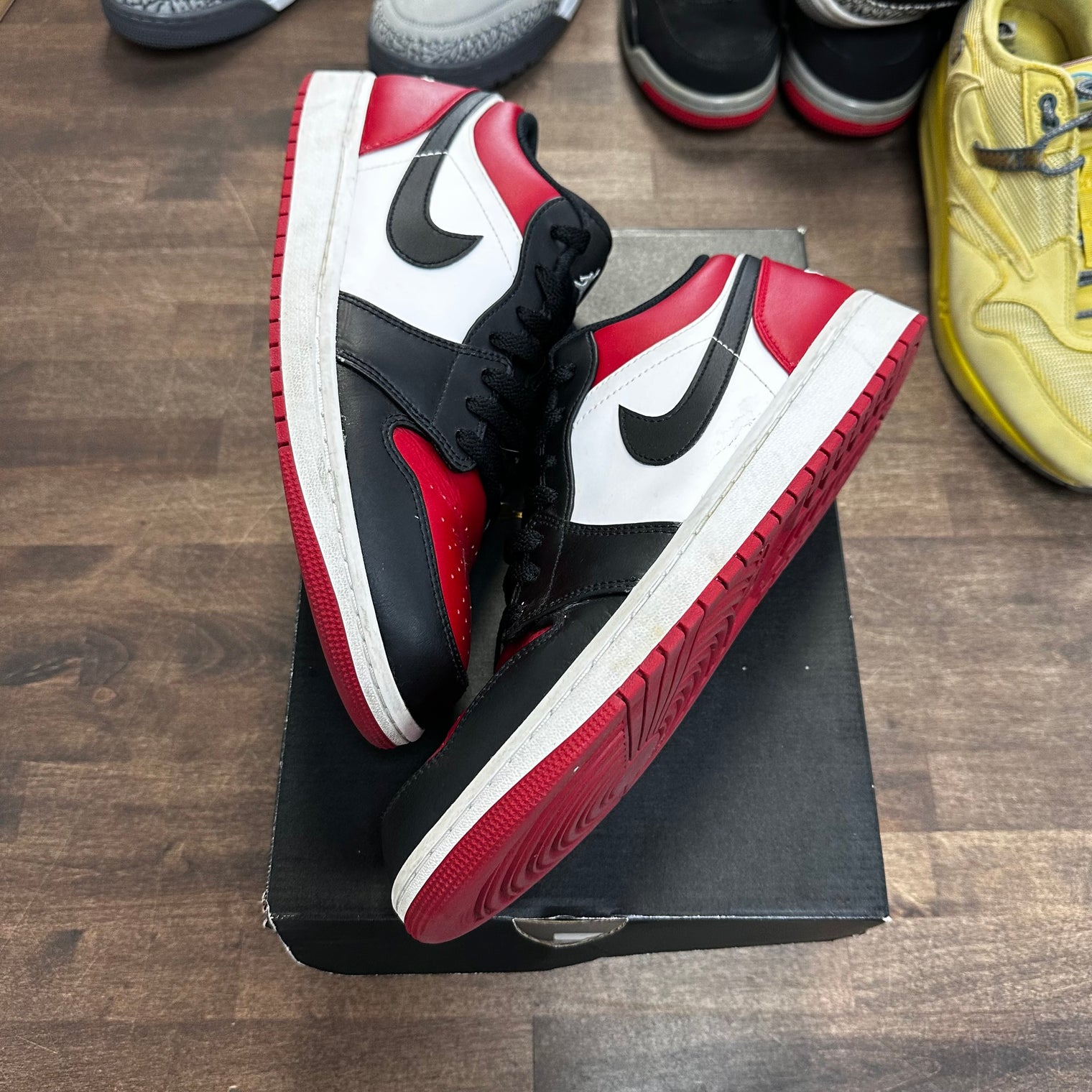 Bred Toe Jordan 1 Low (USED)