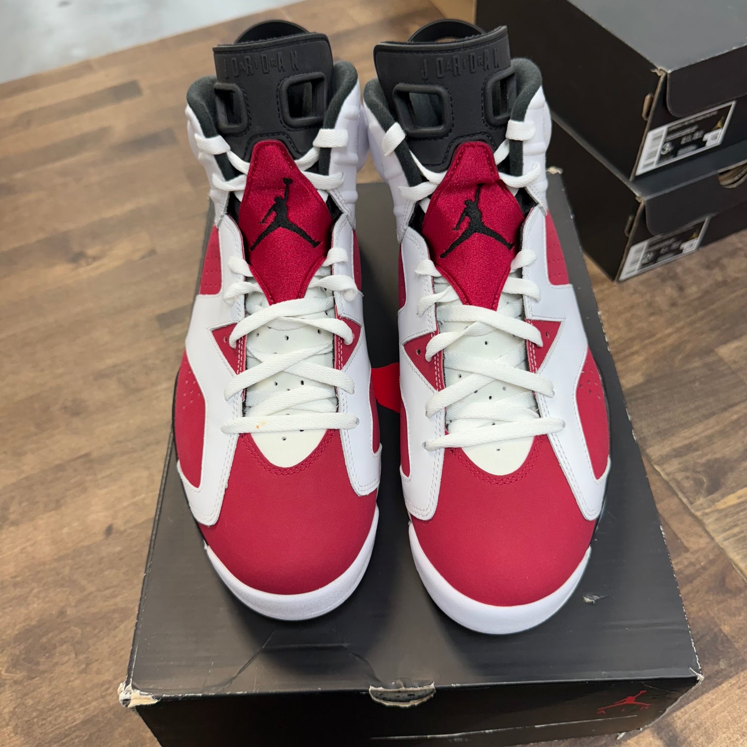 Carmine Jordan 6 Retro (USED)