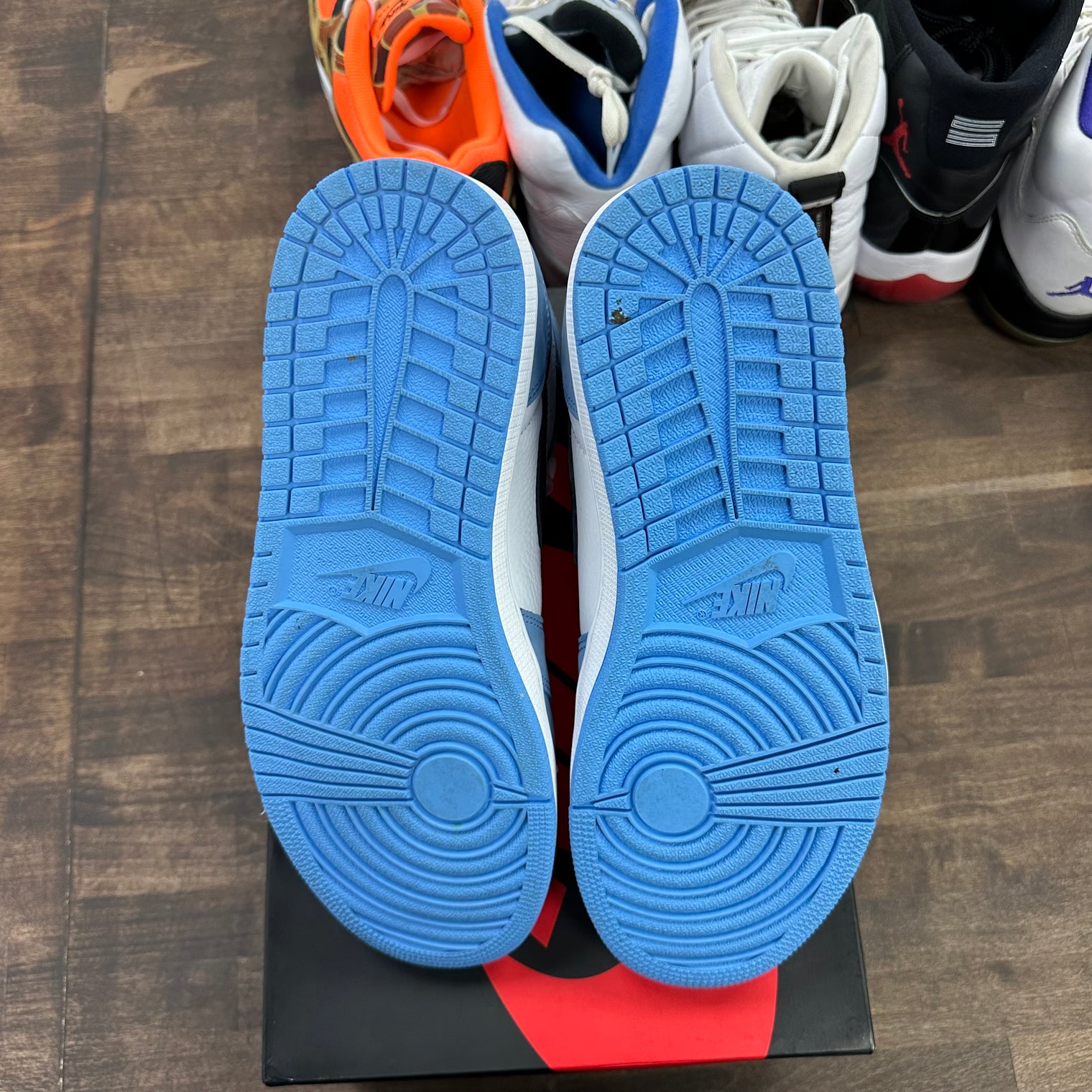 University Blue White Jordan 1 High Retro (USED)