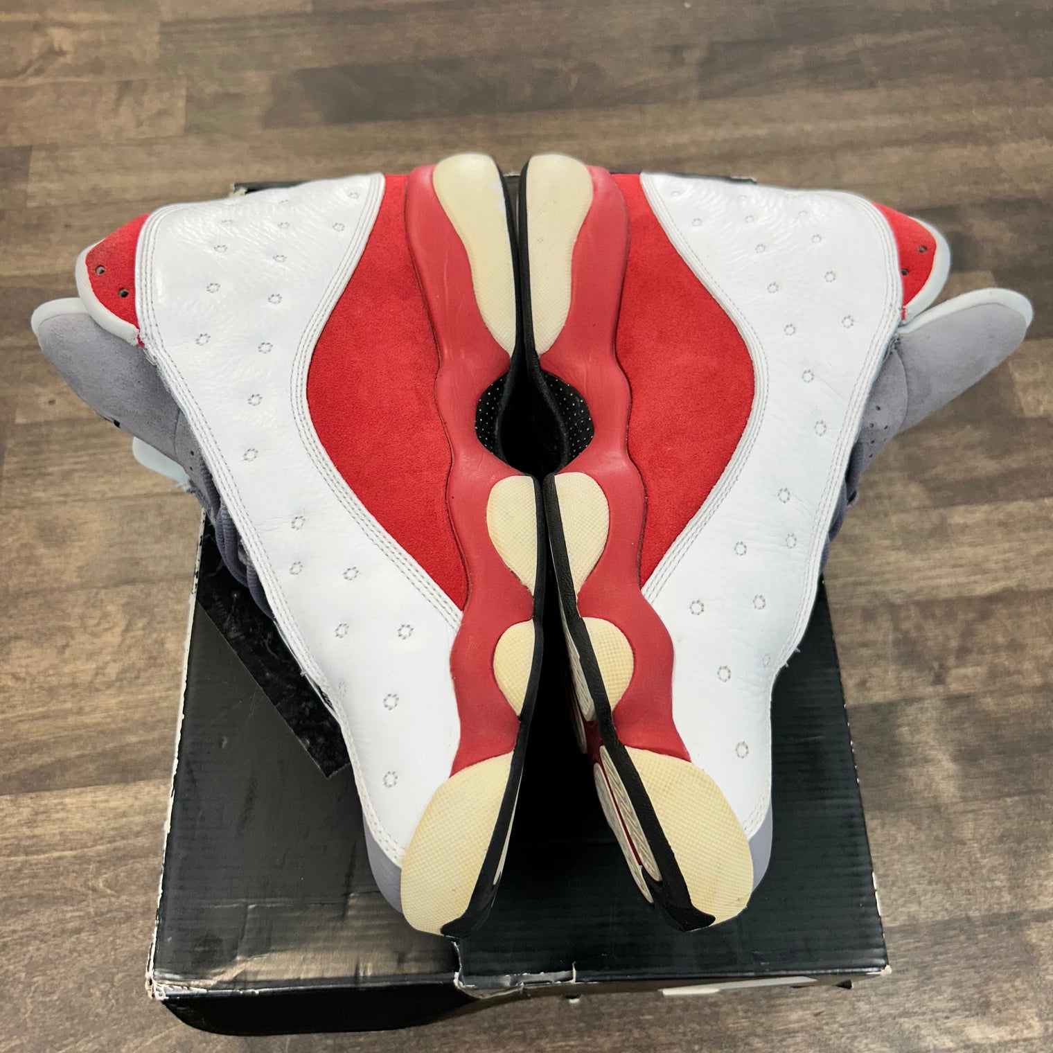 Grey Toe Jordan 13 (USED)