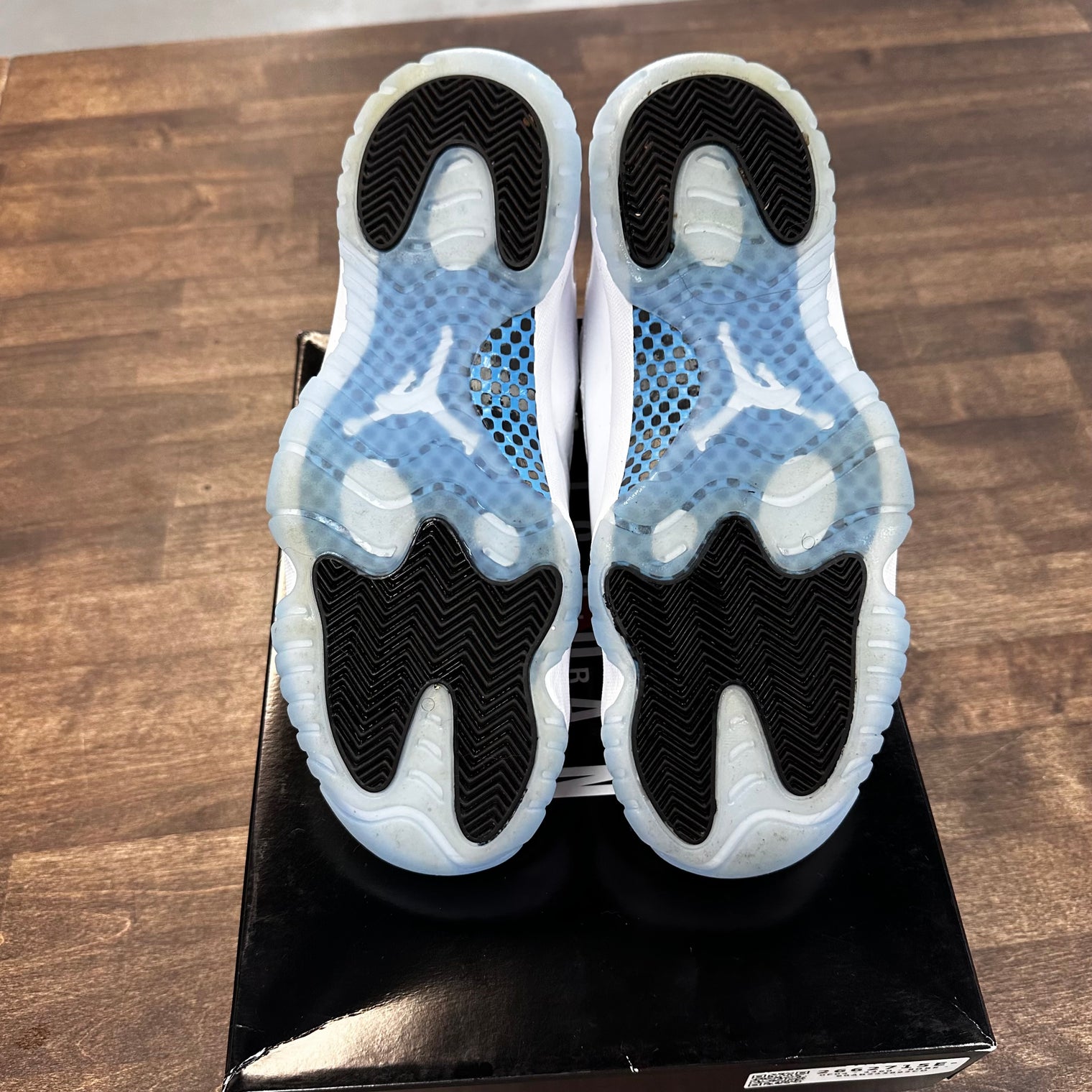 Legend Blue Jordan 11 (2024) (USED)