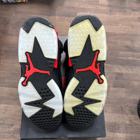 Black Infrared Jordan 6 Retro (2019) (Yellowing)