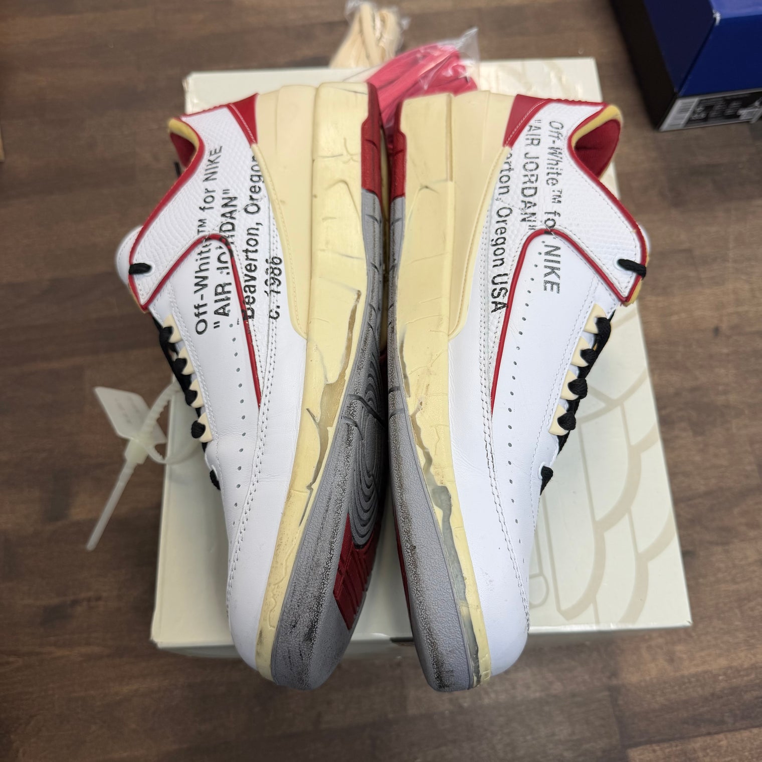 Off-White White Red Jordan 2 Retro (USED)