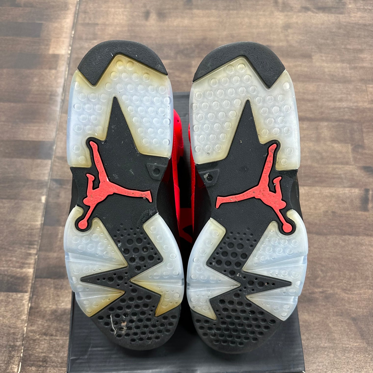 Infrared 23 Jordan 6 Retro (Toro) (USED)