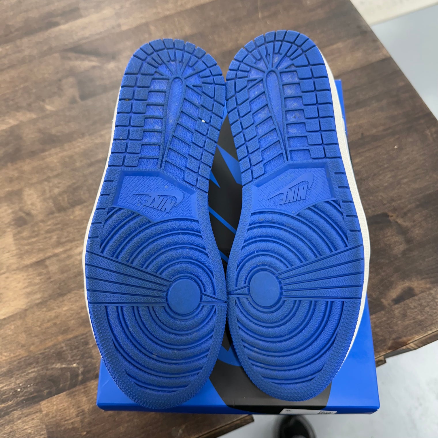 Game Royal Jordan 1 Low OG (USED)