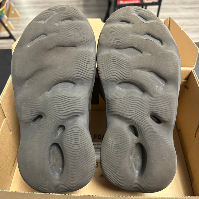 Onyx Yeezy Foam RNR (USED)