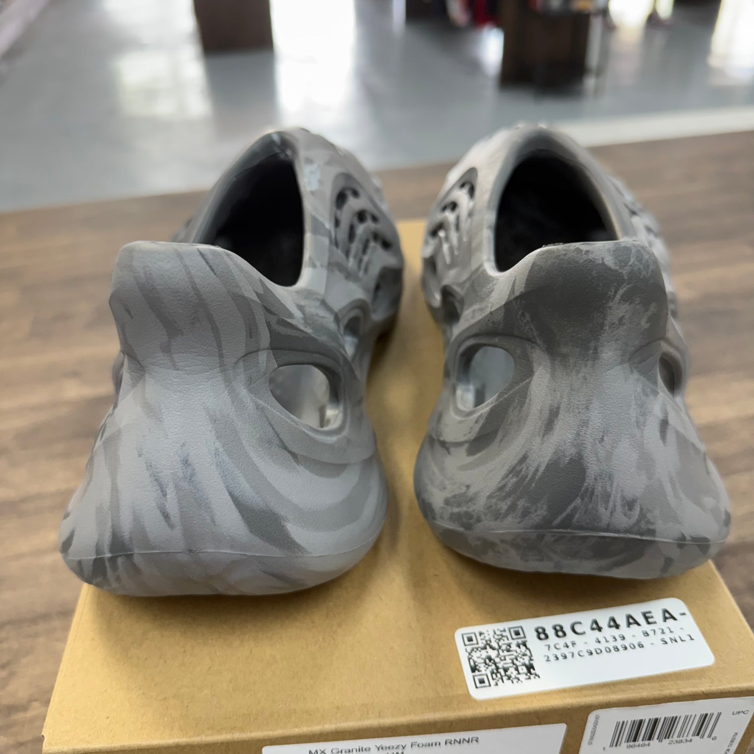 MX Granite Yeezy Foam RNNR (USED)