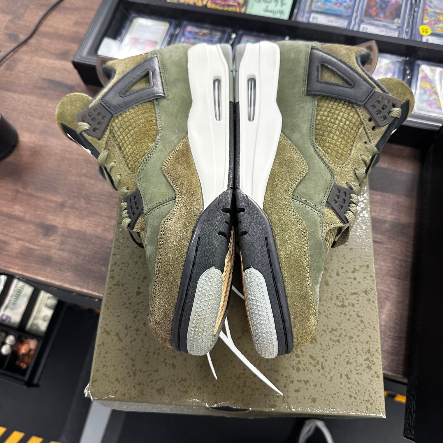Craft Olive Jordan 4 (USED)