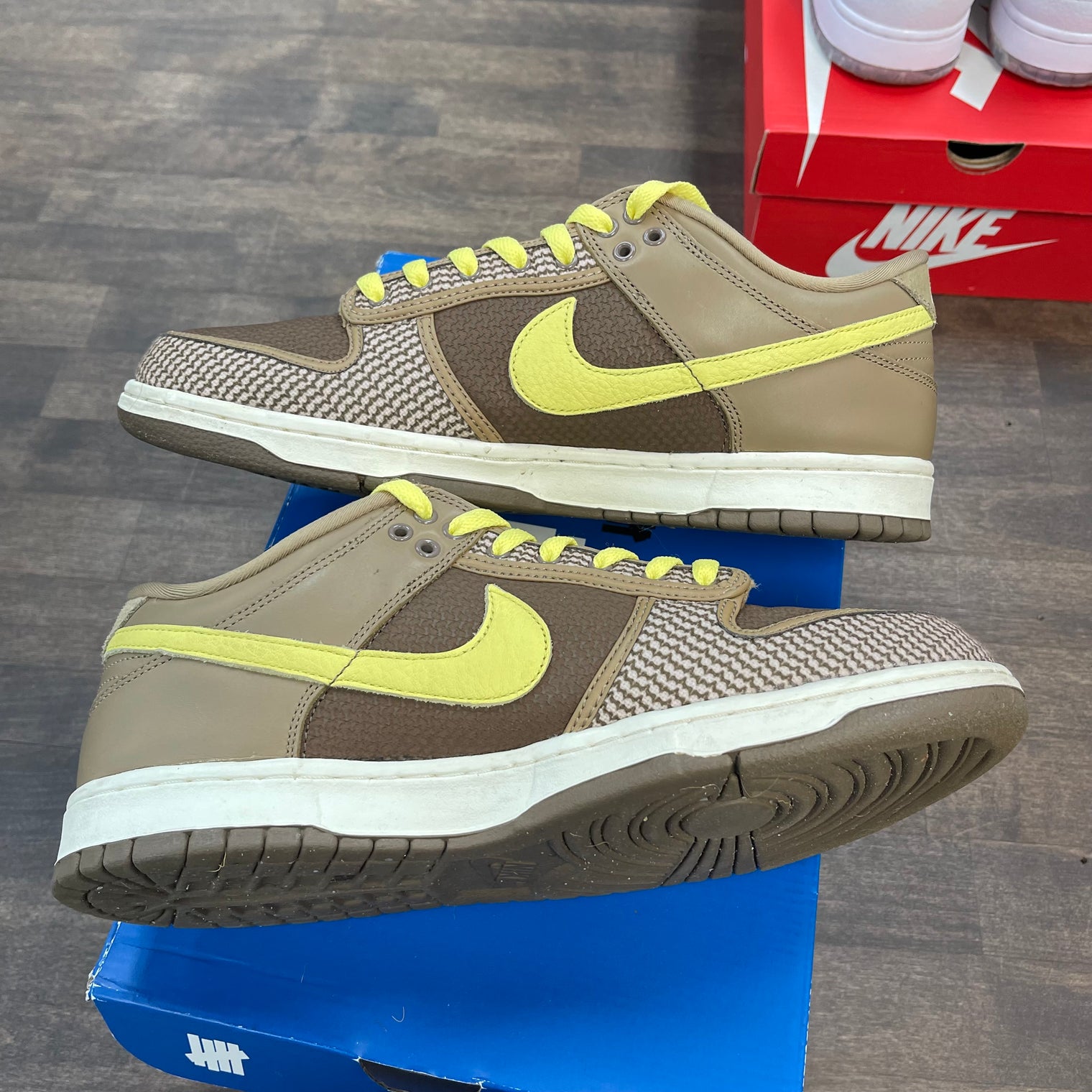Undefeated Canteen Nike Dunk Low (USED)