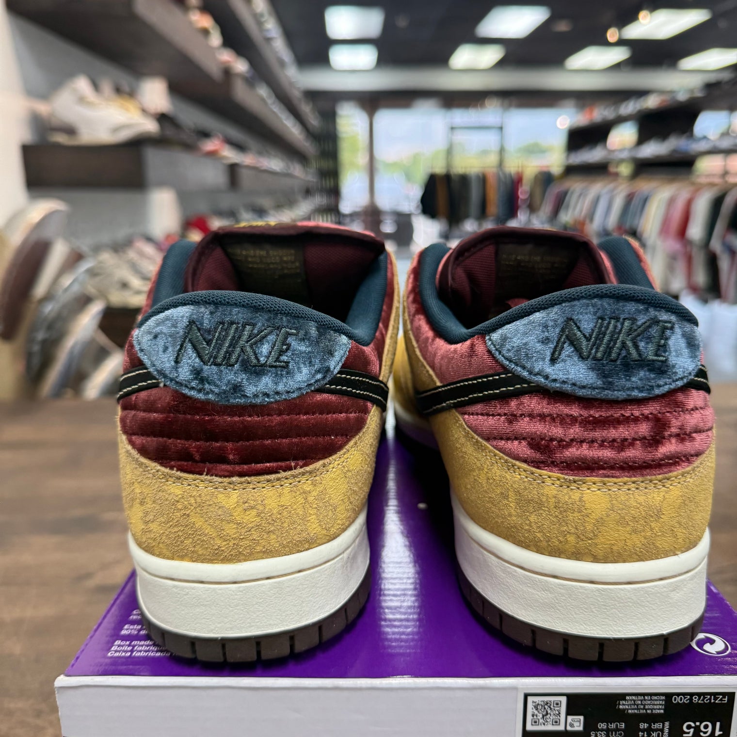 City of Cinema SB Dunk Low (USED, No Lid)