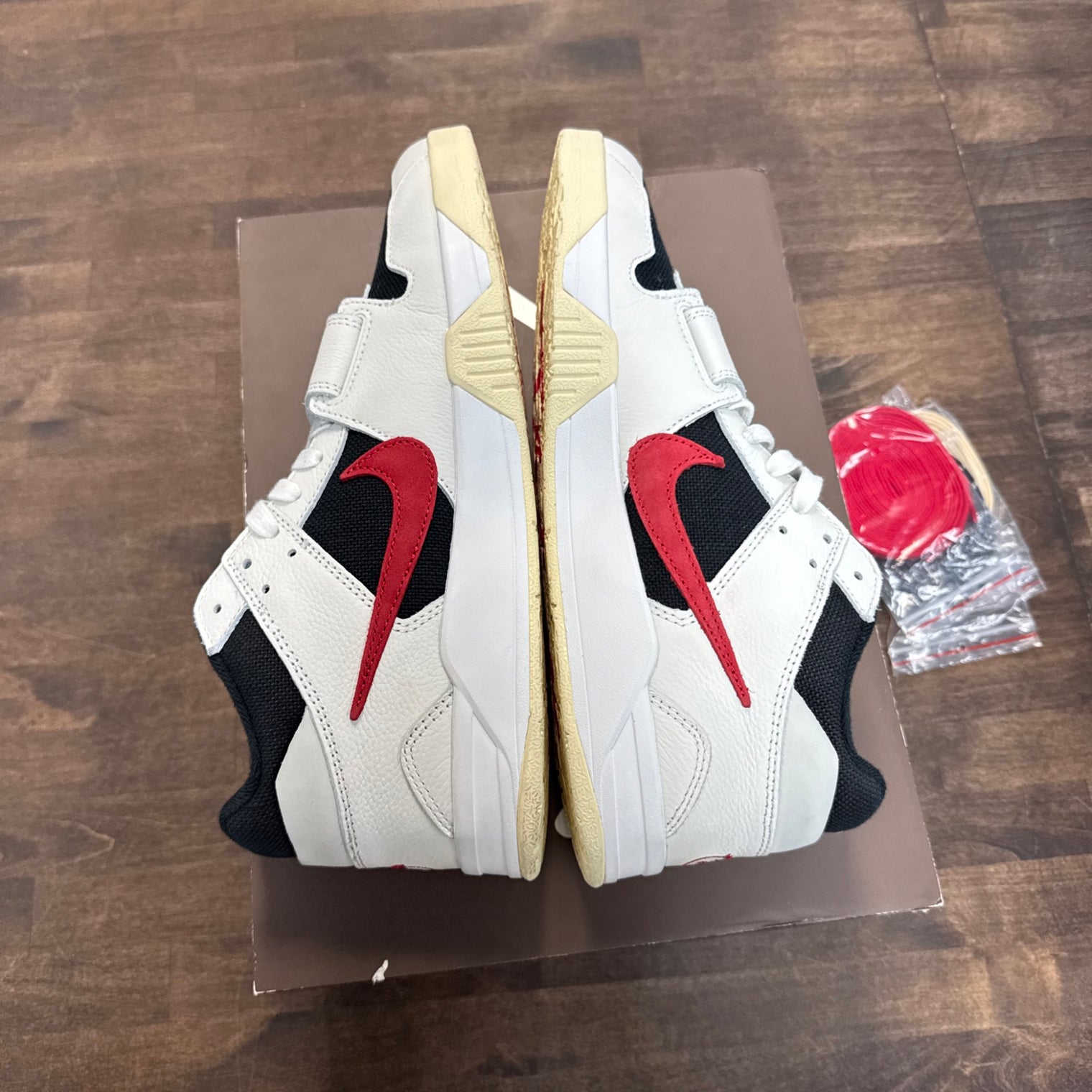 University Red Jumpman Jack Travis Scott (Lightly Worn)