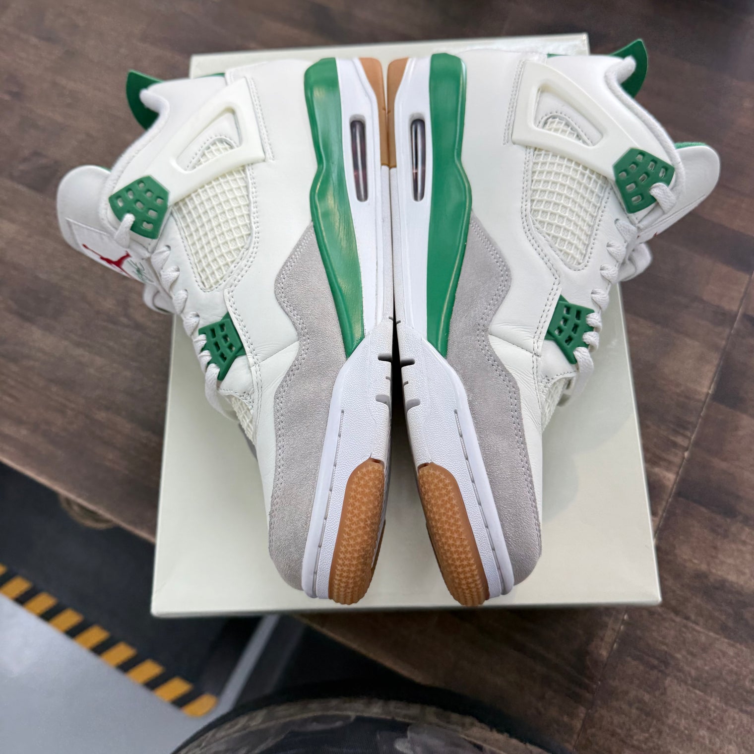 Pine Green Jordan 4 SB (USED)