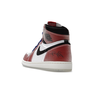 jordan_1_retro_high_trophy_room_chicago_friends_and_family_w_blue_laces_2